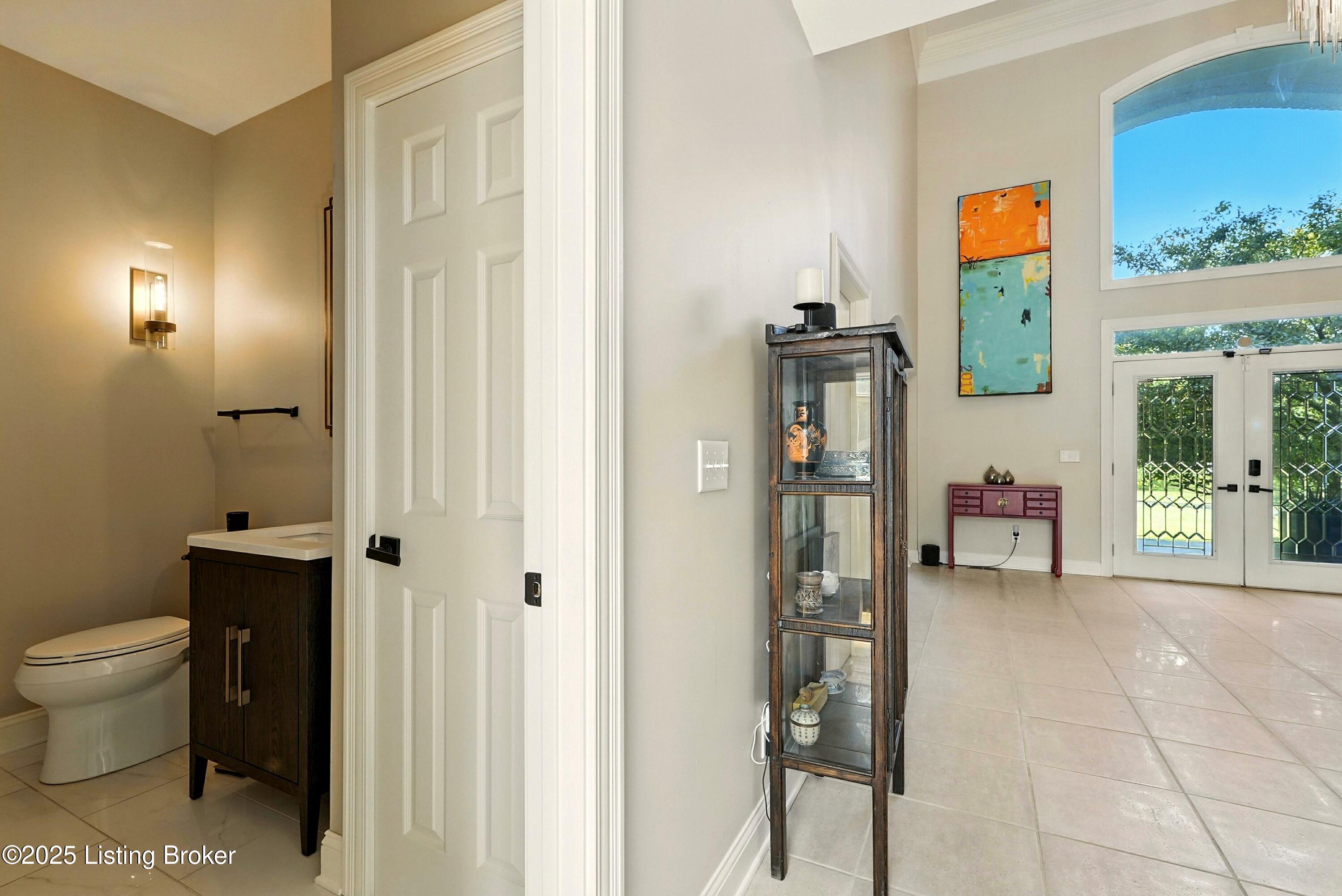 Louisville, Kentucky, 40223, United States, 5 Bedrooms Bedrooms, ,5 BathroomsBathrooms,Residential,Active,1968407