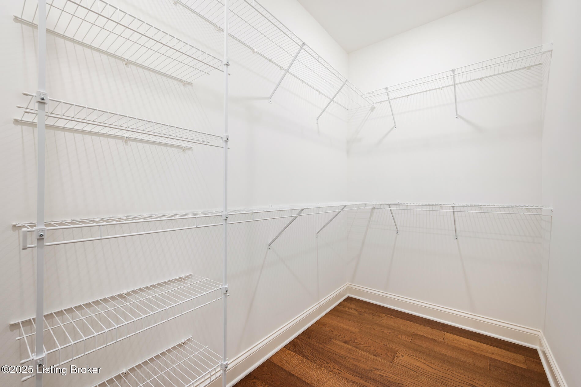 Prospect, Kentucky, 40059, United States, 4 Bedrooms Bedrooms, ,4 BathroomsBathrooms,Residential,Active,1997566