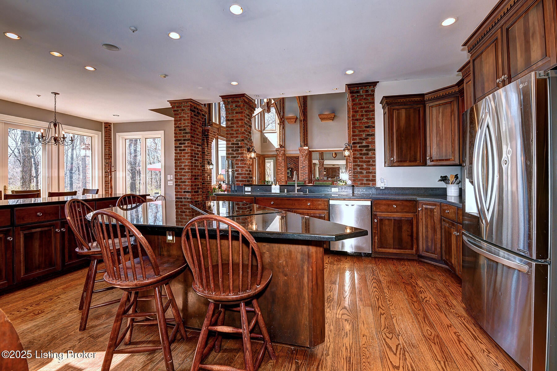 Louisville, Kentucky, 40220, United States, 5 Bedrooms Bedrooms, ,7 BathroomsBathrooms,Residential,Active,1953976