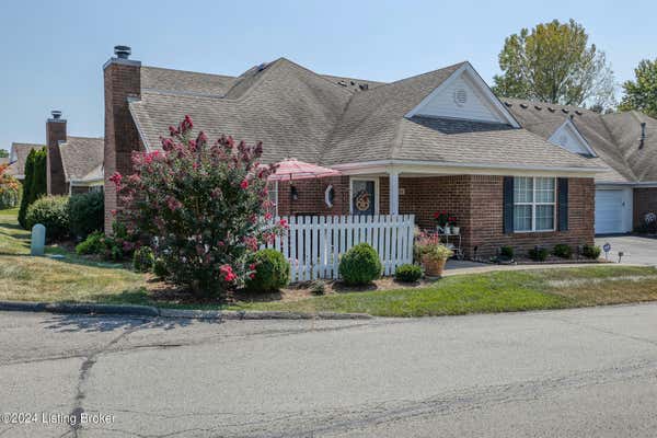 8202 EAGLE CREEK DR, LOUISVILLE, KY 40222, photo 3 of 37