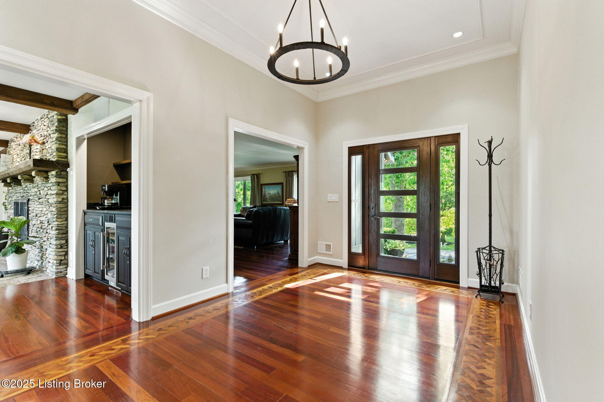 Louisville, Kentucky, 40222, United States, 5 Bedrooms Bedrooms, ,5 BathroomsBathrooms,Residential,Active,1929431