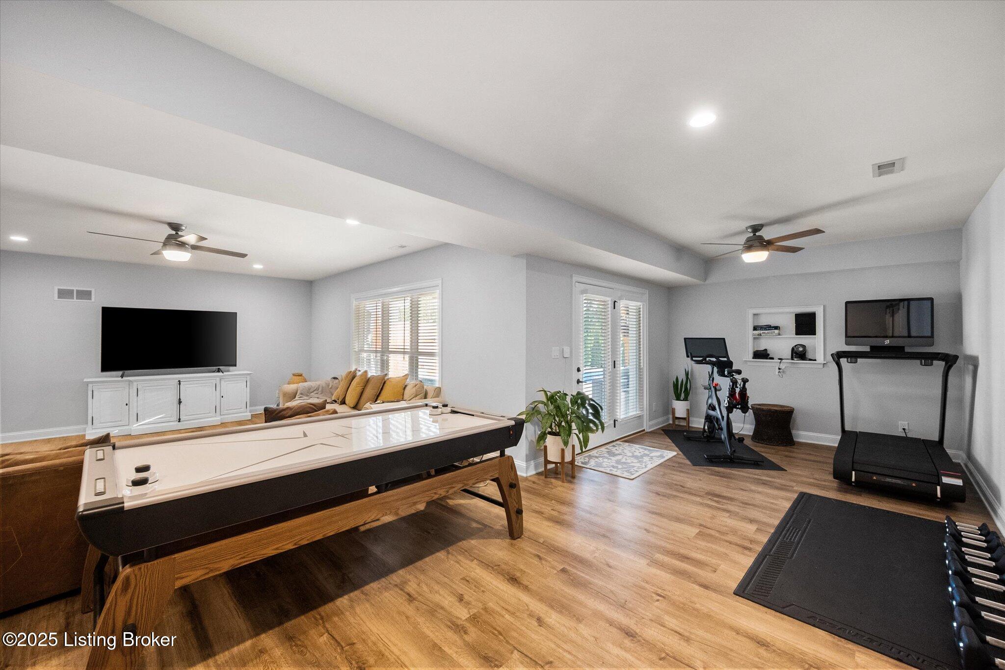 Crestwood, Kentucky, 40014, United States, 6 Bedrooms Bedrooms, ,5 BathroomsBathrooms,Residential,Active,1926918