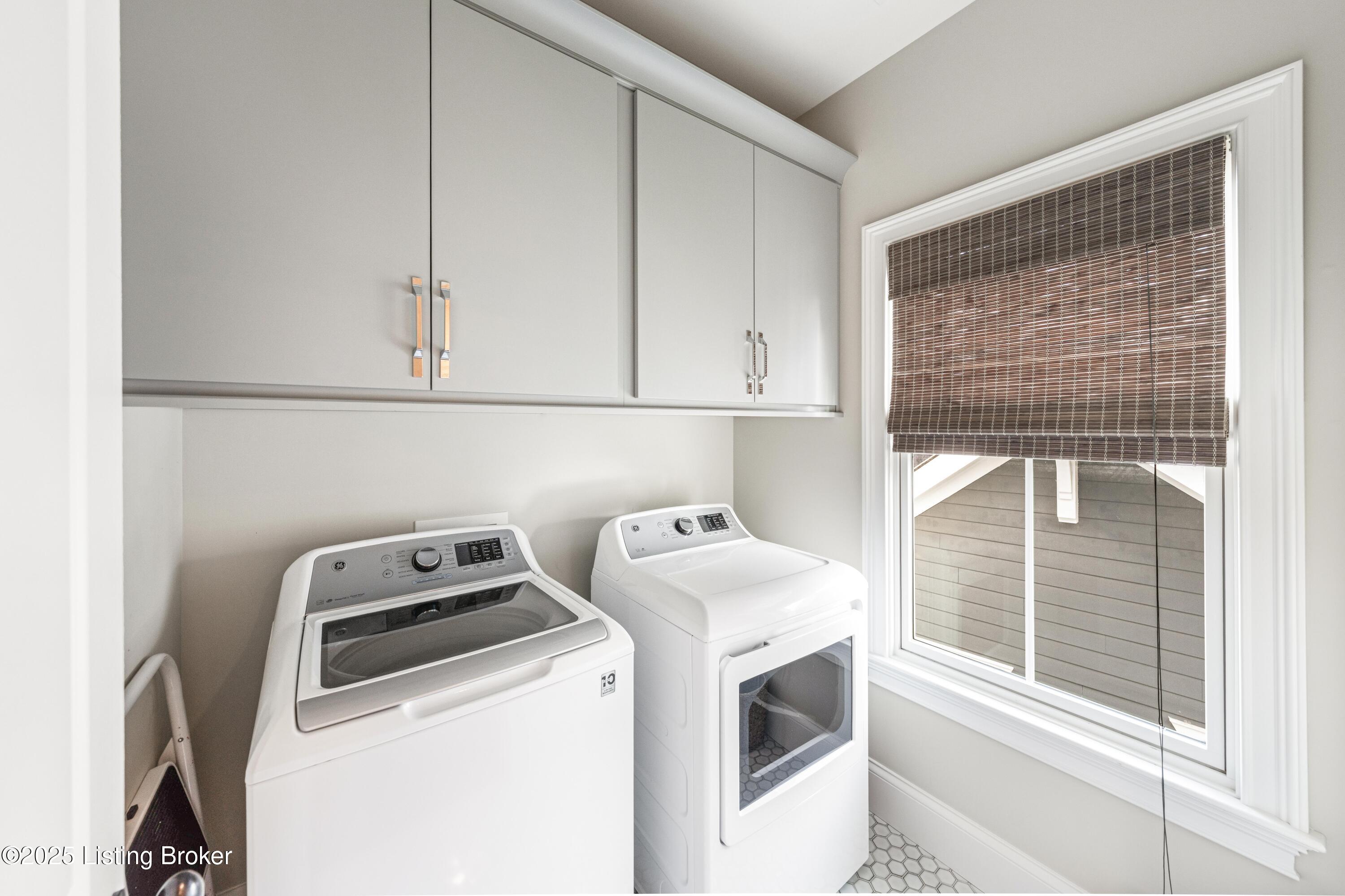 Prospect, Kentucky, 40059, United States, 4 Bedrooms Bedrooms, ,4 BathroomsBathrooms,Residential,Active,1969754