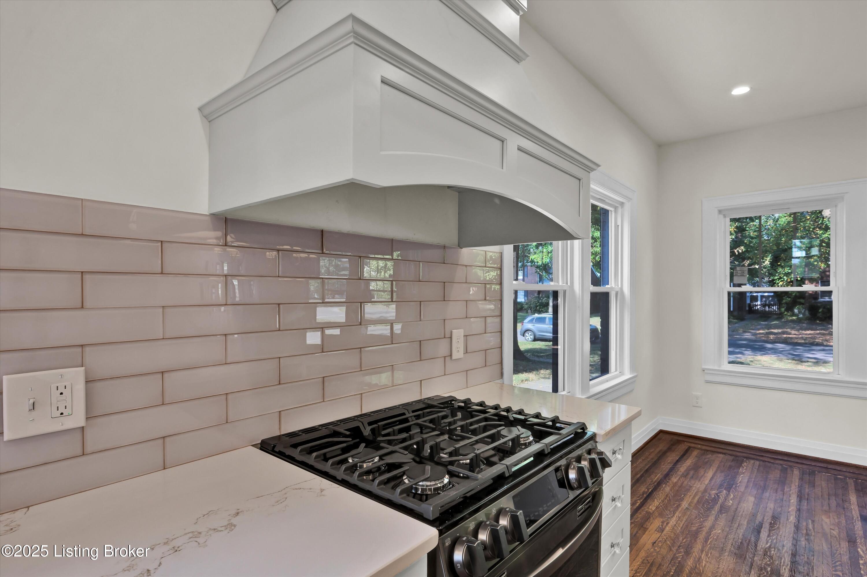 Louisville, Kentucky, 40205, United States, 4 Bedrooms Bedrooms, ,5 BathroomsBathrooms,Residential,Active,1953367