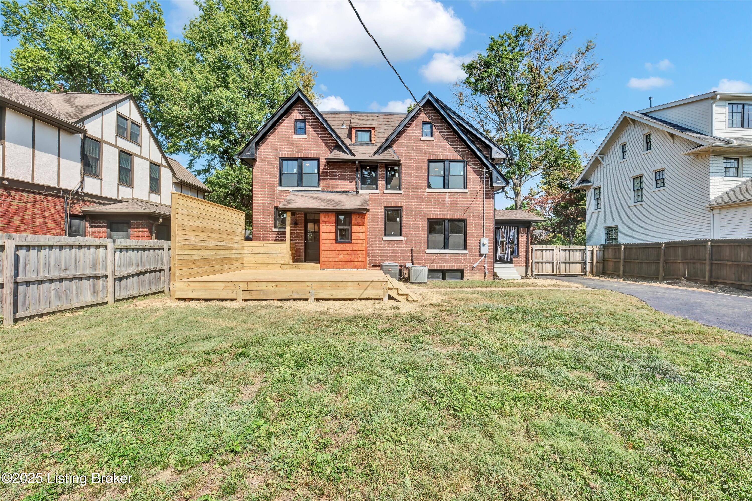 Louisville, Kentucky, 40205, United States, 4 Bedrooms Bedrooms, ,5 BathroomsBathrooms,Residential,Active,1987233