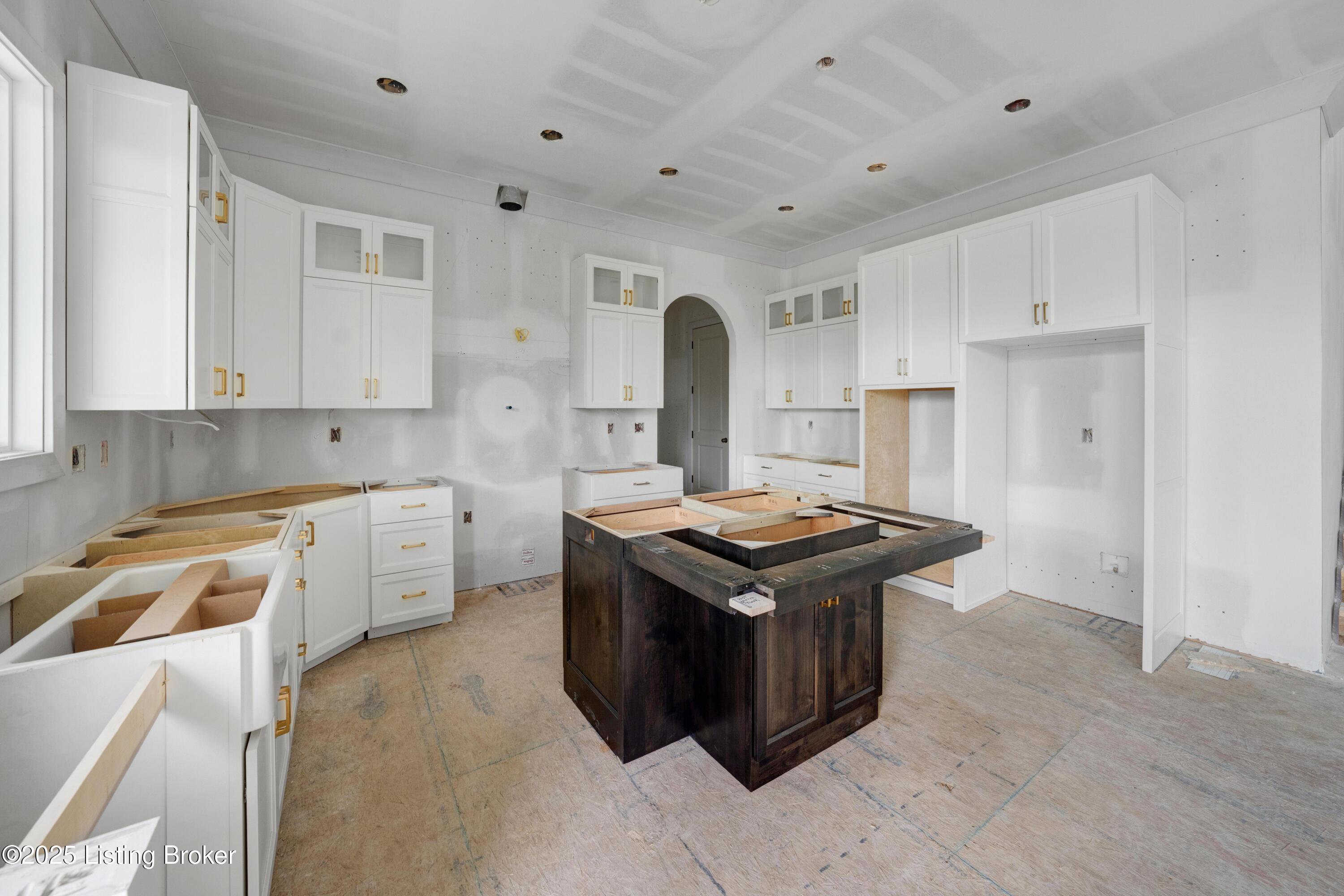 Prospect, Kentucky, 40059, United States, 5 Bedrooms Bedrooms, ,5 BathroomsBathrooms,Residential,Active,1849491