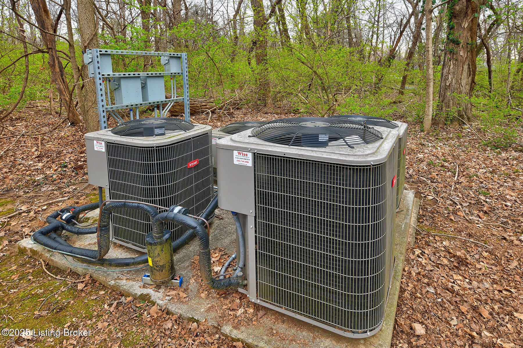 Louisville, Kentucky, 40220, United States, 5 Bedrooms Bedrooms, ,7 BathroomsBathrooms,Residential,Active,1953976