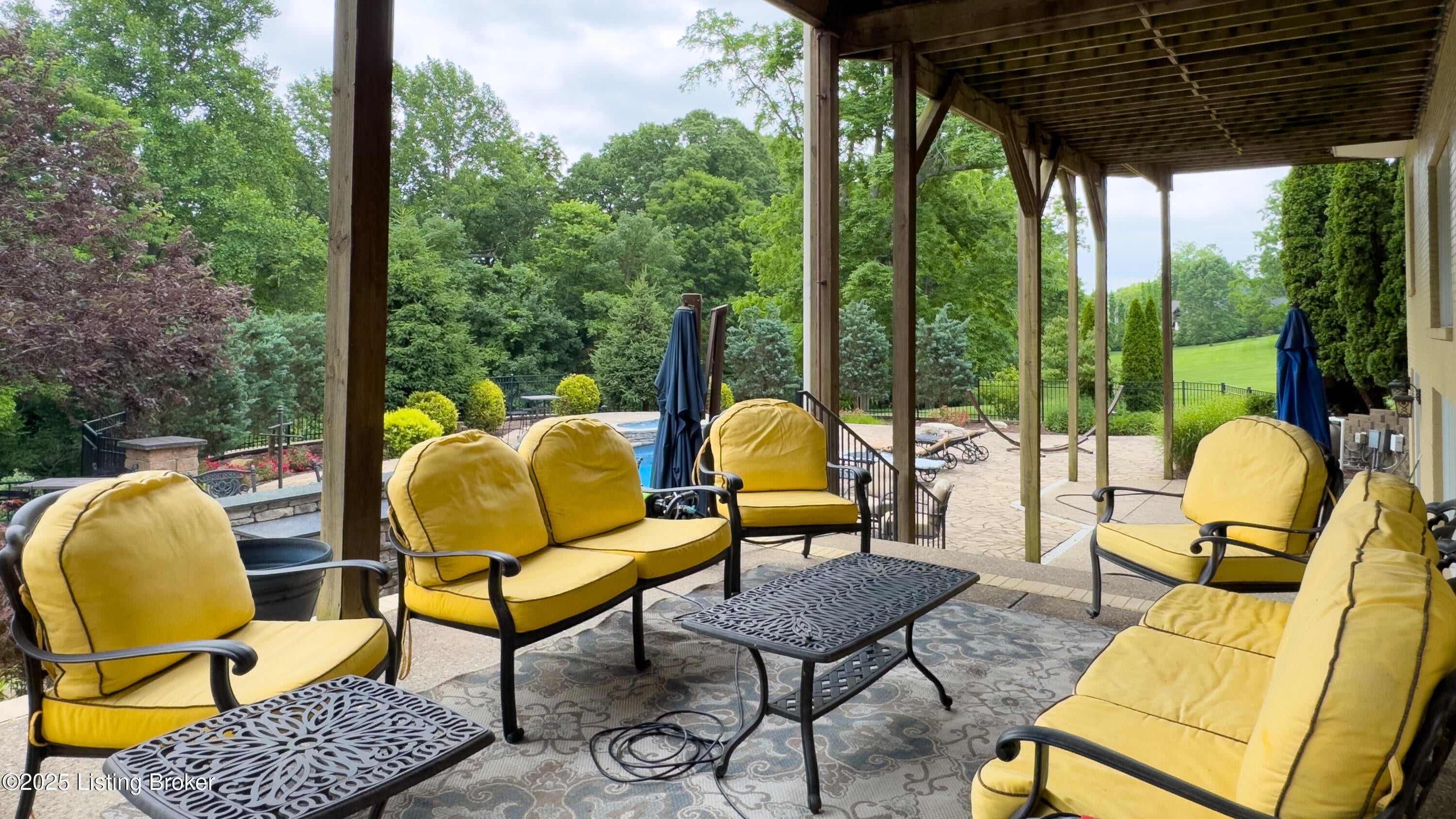 Prospect, Kentucky, 40059, United States, ,5 BathroomsBathrooms,Residential,Active,1849523
