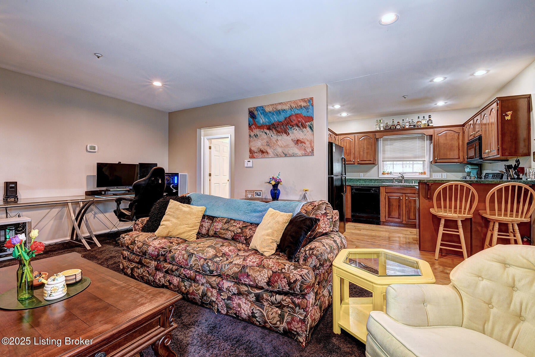 Louisville, Kentucky, 40220, United States, 5 Bedrooms Bedrooms, ,7 BathroomsBathrooms,Residential,Active,1953976