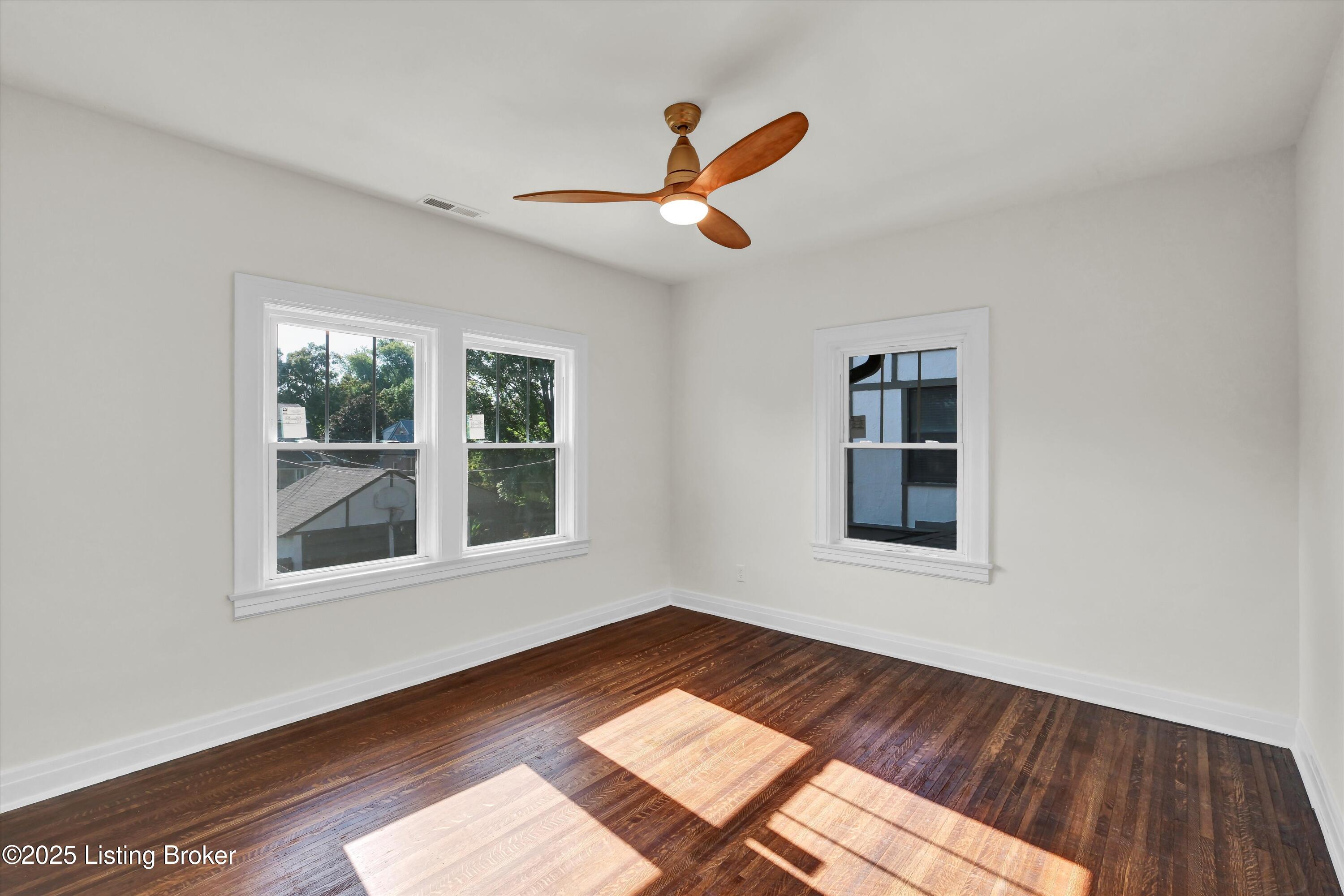 Louisville, Kentucky, 40205, United States, 4 Bedrooms Bedrooms, ,5 BathroomsBathrooms,Residential,Active,1987233