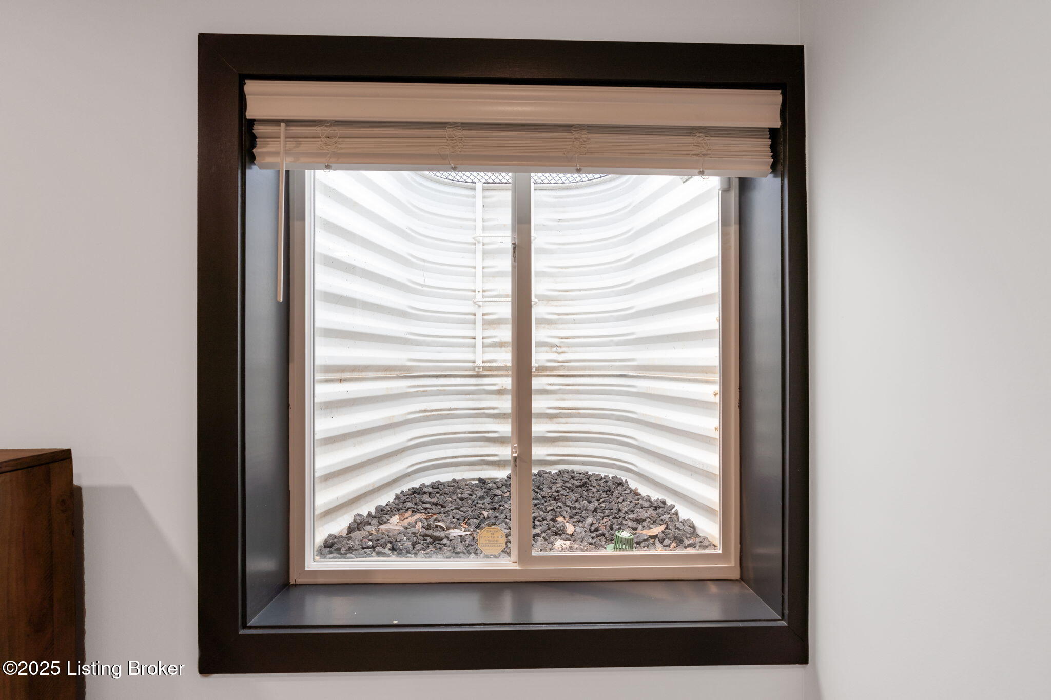 Crestwood, Kentucky, 40014, United States, 5 Bedrooms Bedrooms, ,5 BathroomsBathrooms,Residential,Active,1880027