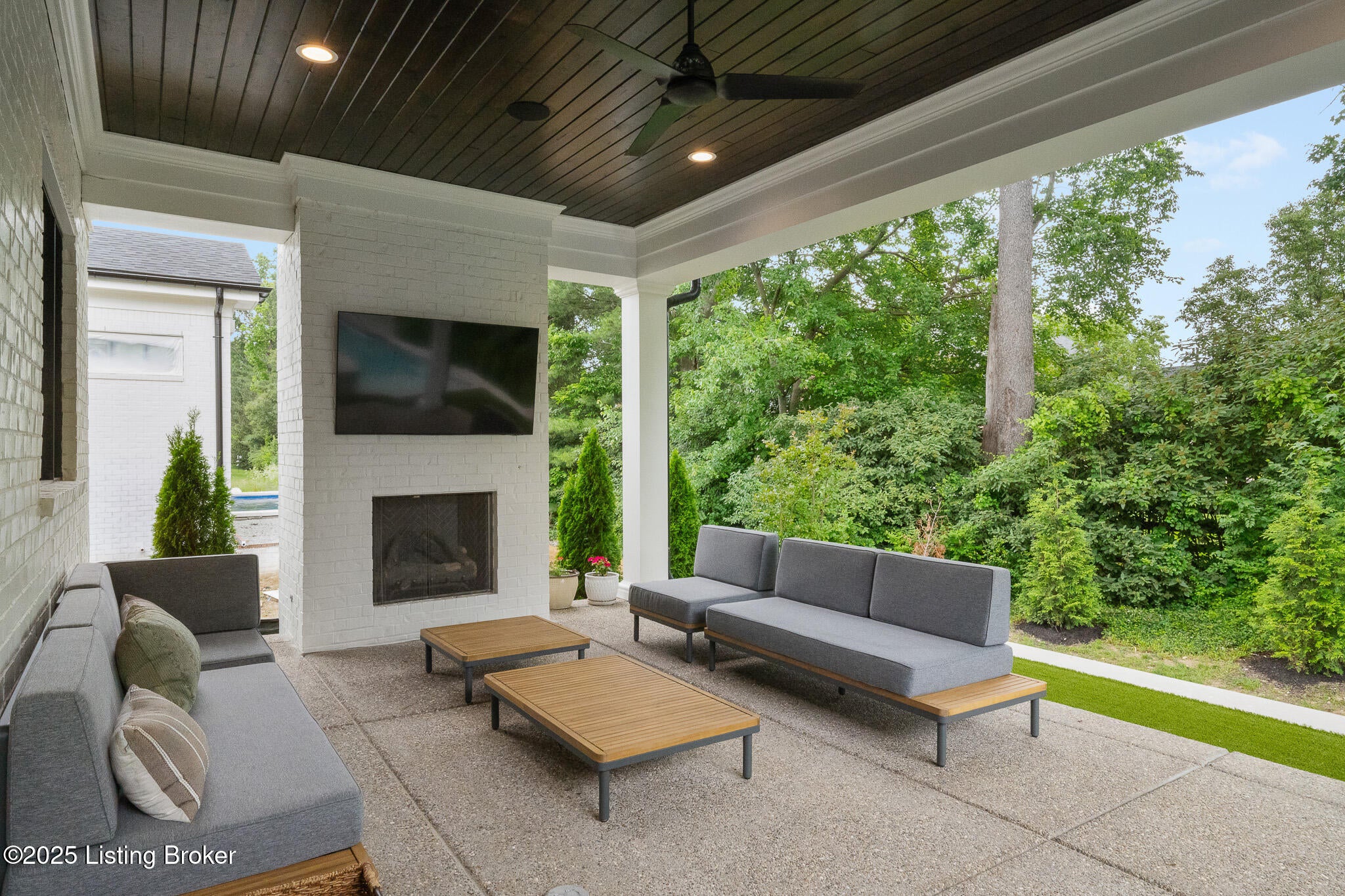 Prospect, Kentucky, 40059, United States, 5 Bedrooms Bedrooms, ,7 BathroomsBathrooms,Residential,Active,1894198