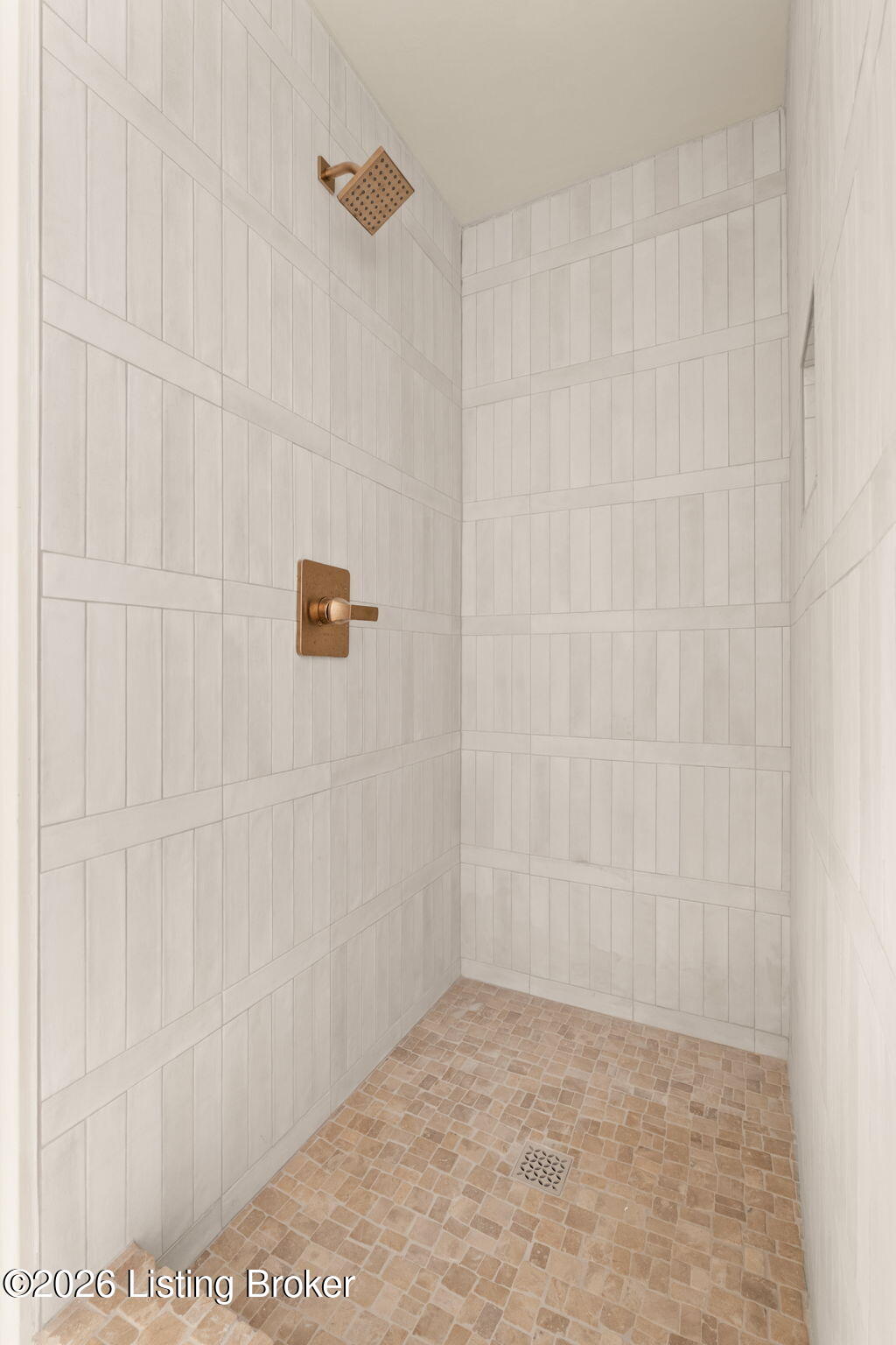 Shelbyville, Kentucky, 40065, United States, 5 Bedrooms Bedrooms, ,5 BathroomsBathrooms,Residential,Active,2007617