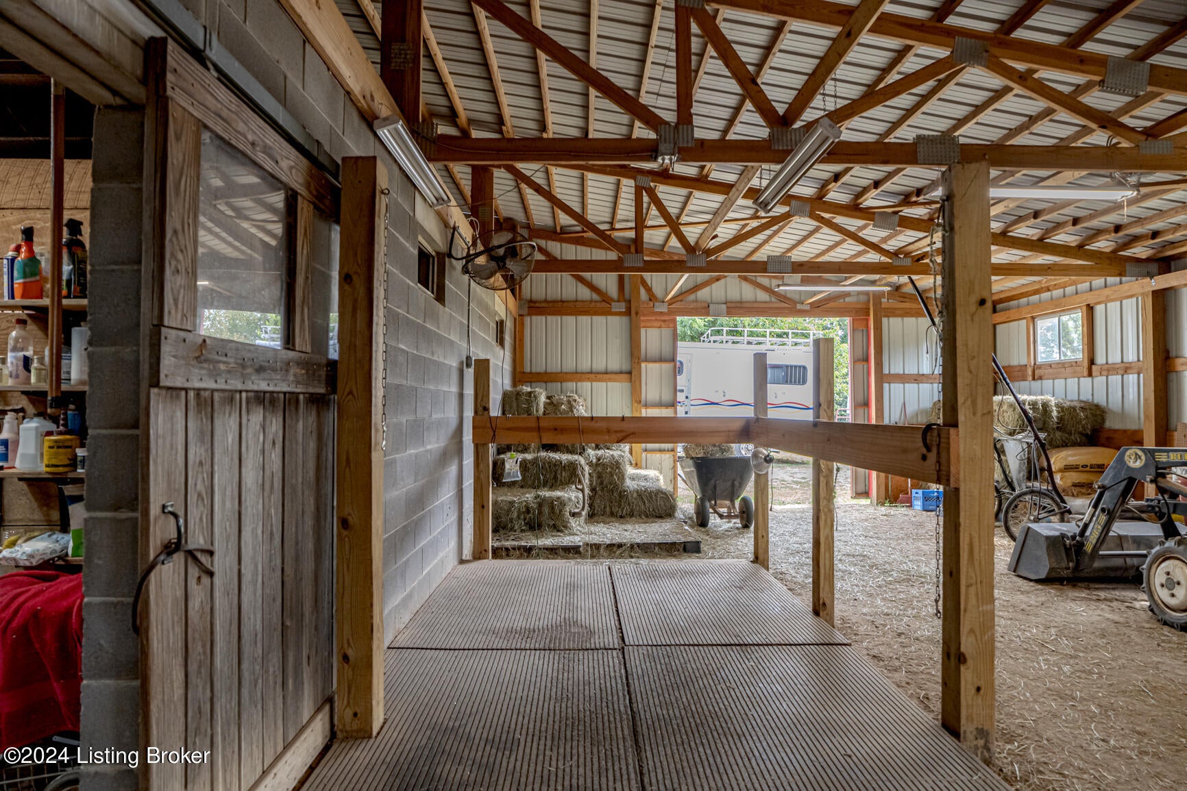 Louisville, Kentucky, 40229, United States, 2 Bedrooms Bedrooms, ,1 BathroomBathrooms,Residential,Active,1964291