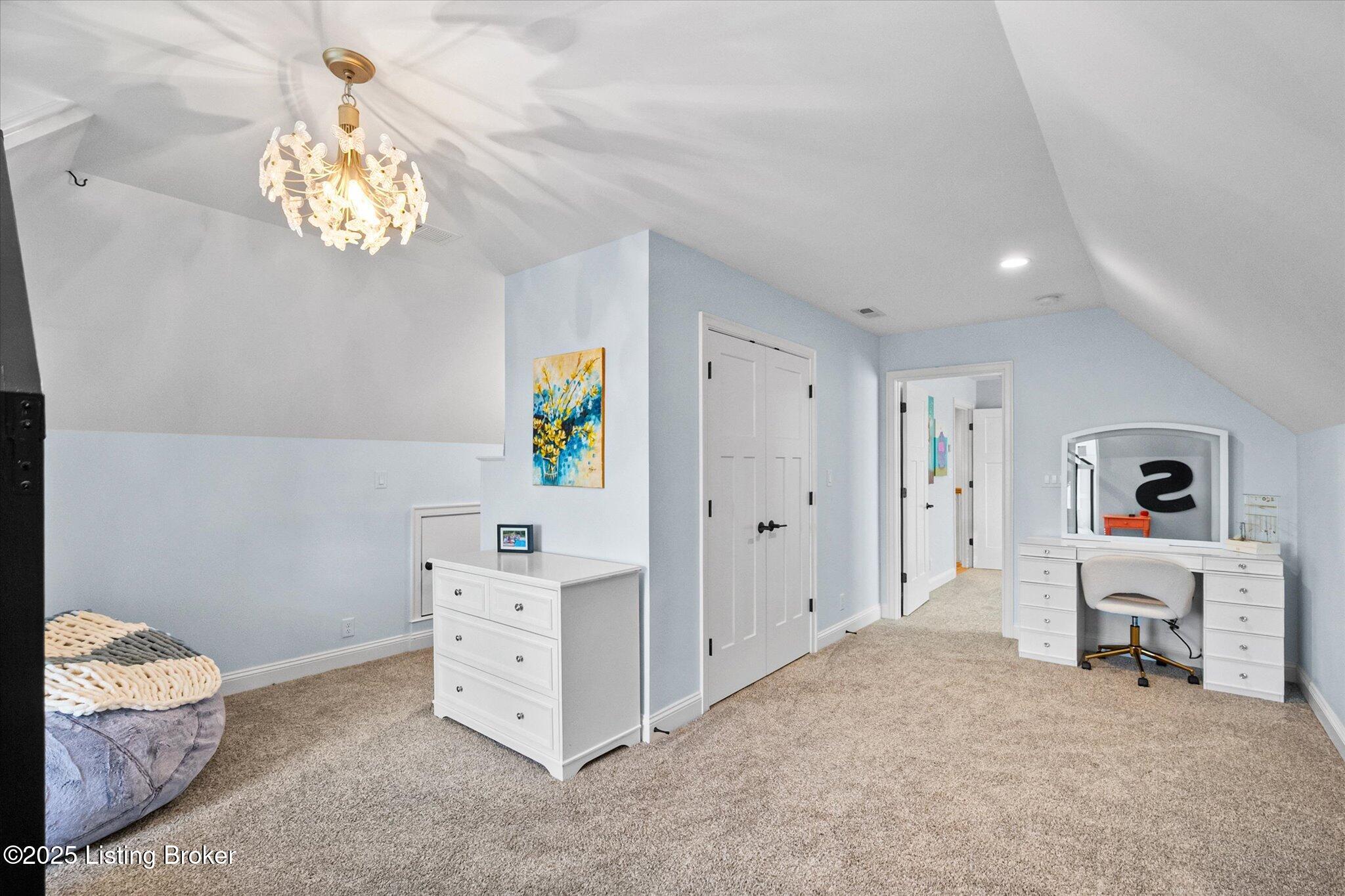 Crestwood, Kentucky, 40014, United States, 6 Bedrooms Bedrooms, ,5 BathroomsBathrooms,Residential,Active,1926918