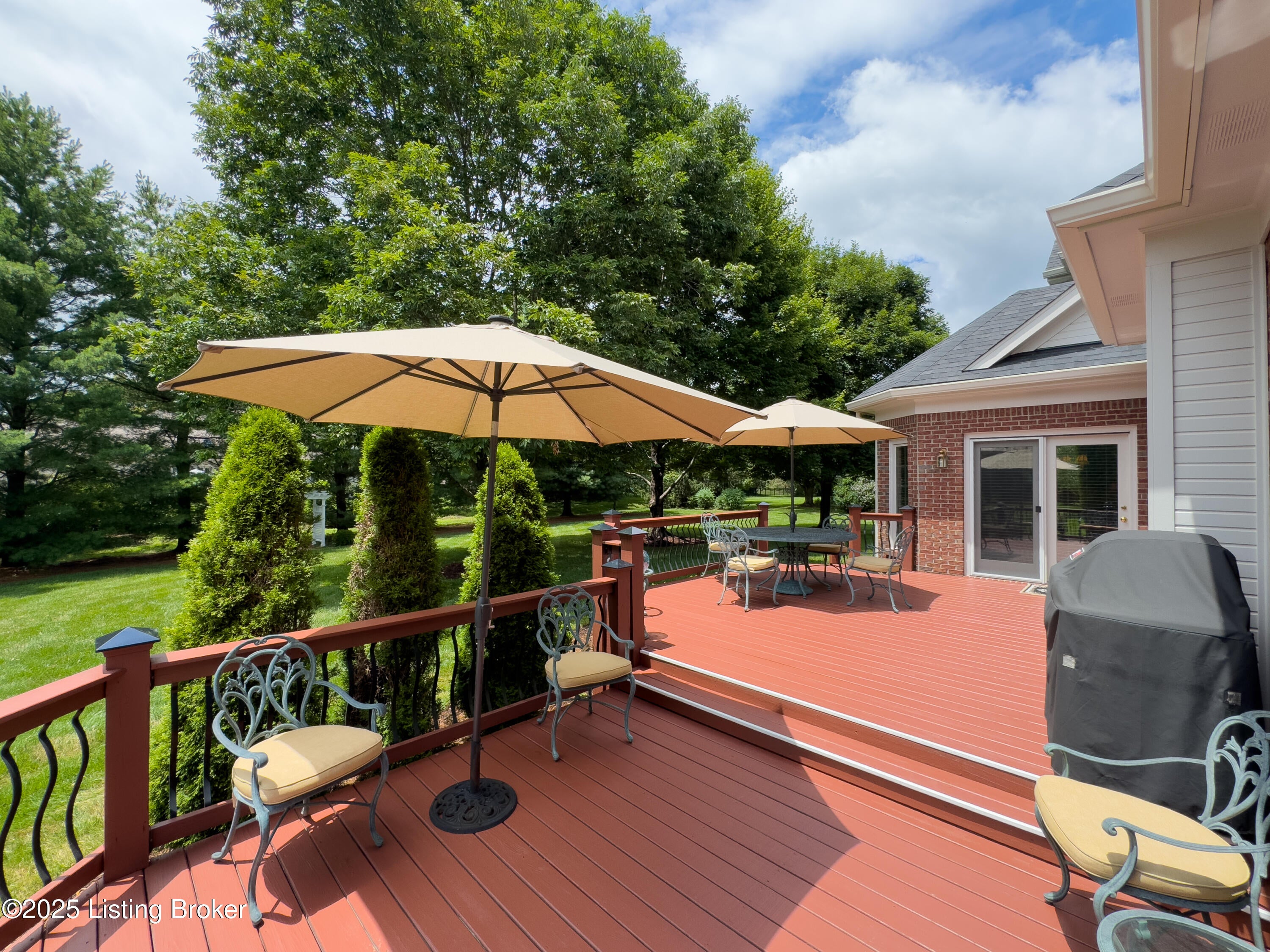 Prospect, Kentucky, 40059, United States, 4 Bedrooms Bedrooms, ,5 BathroomsBathrooms,Residential,Active,1944096