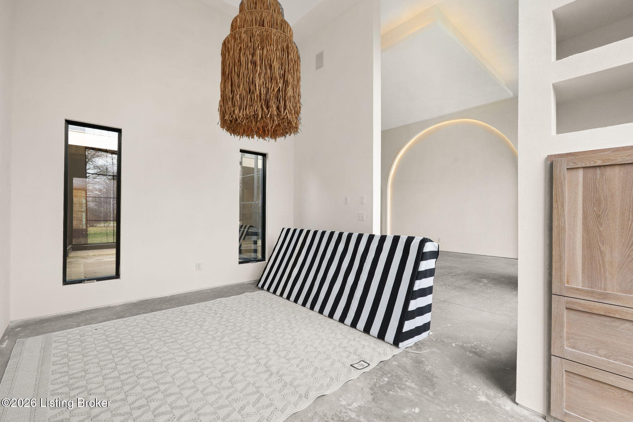 Shelbyville, Kentucky, 40065, United States, 5 Bedrooms Bedrooms, ,5 BathroomsBathrooms,Residential,Active,2007617