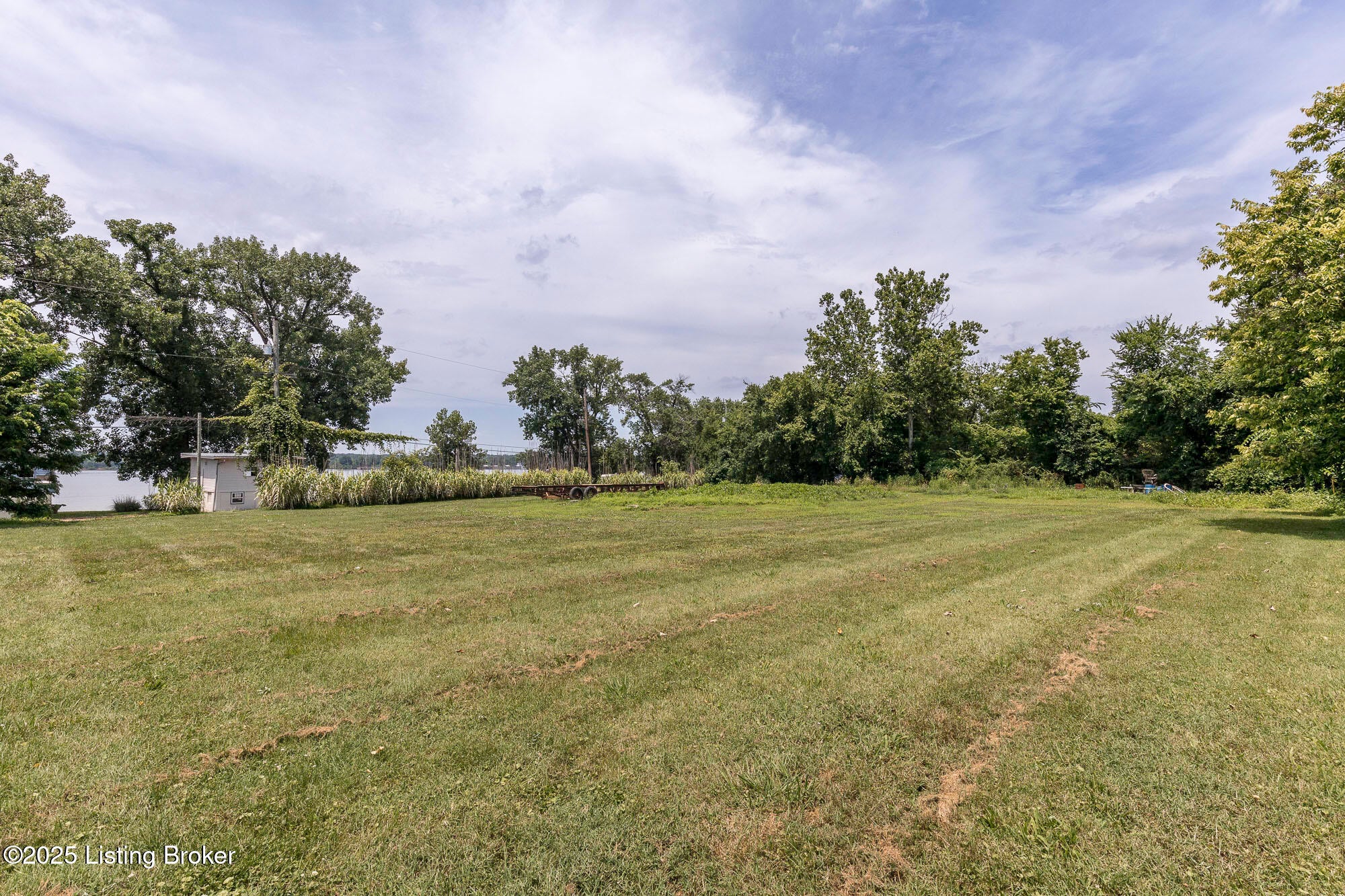 Louisville, Kentucky, 40222, United States, ,2 BathroomsBathrooms,Residential,Active,1888490