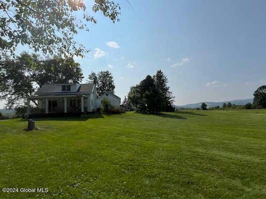 259 STATE LINE RD, EAGLE BRIDGE, NY 12057, photo 4 of 35