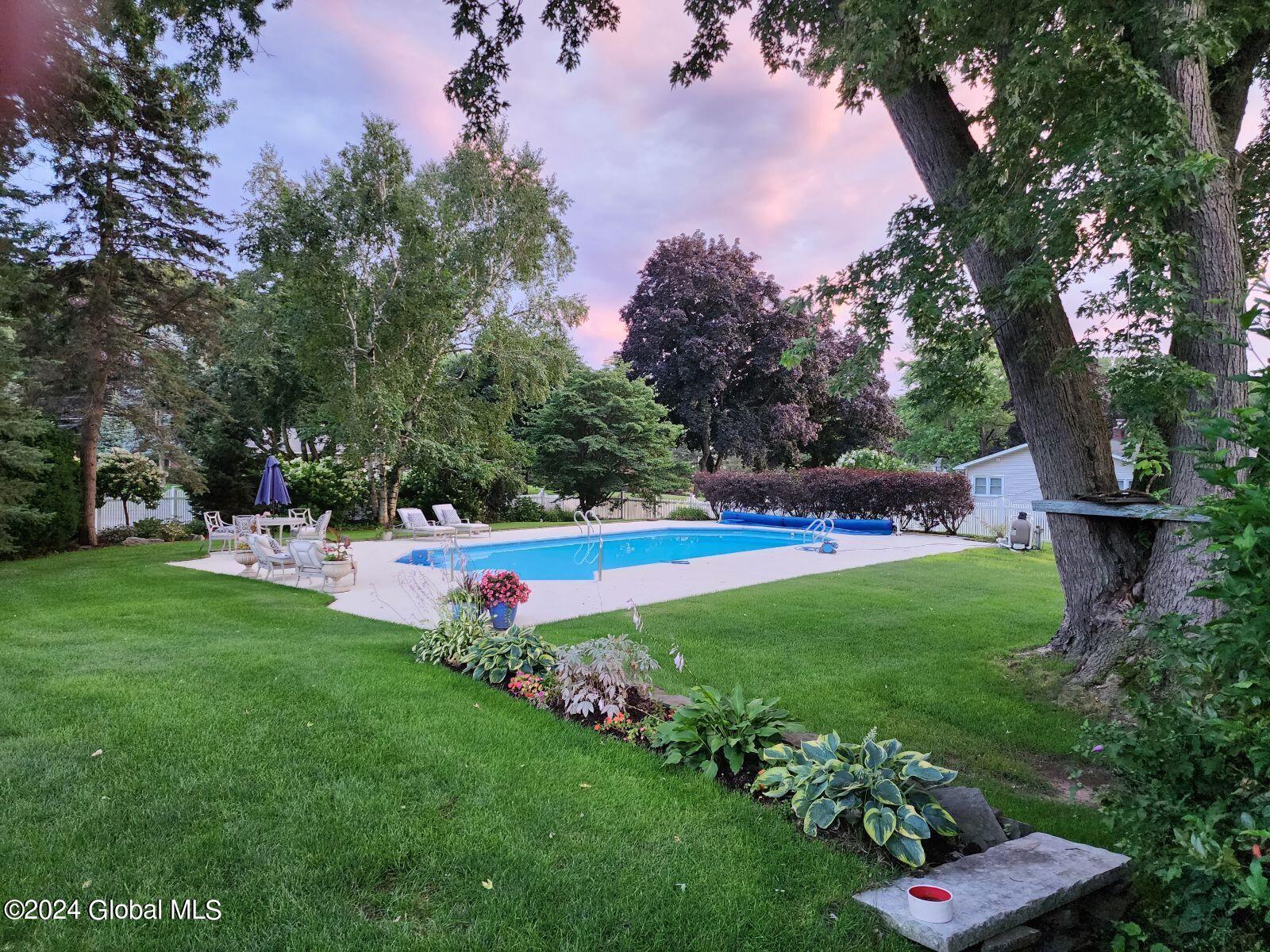 Newtonville, New York, 12110, United States, ,6 BathroomsBathrooms,Residential,Active,1798098