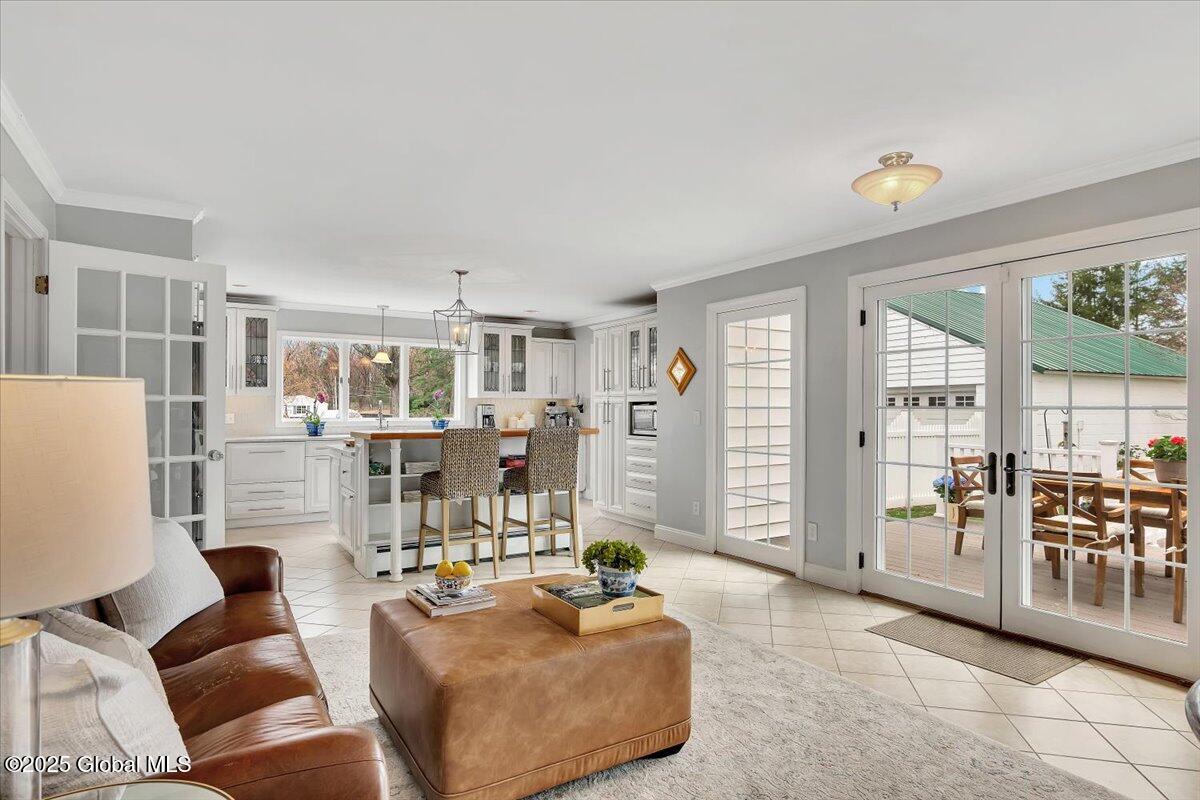 Newtonville, New York, 12110, United States, ,6 BathroomsBathrooms,Residential,Active,1798098