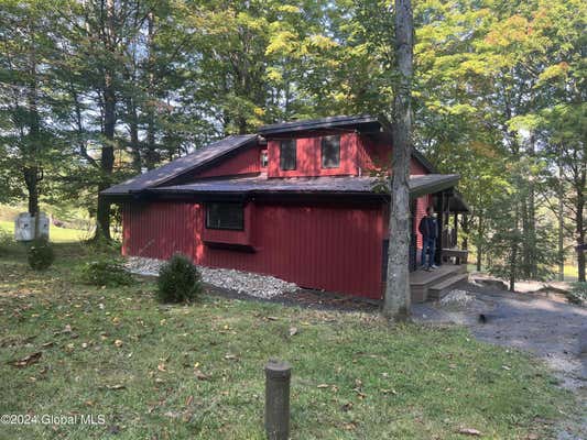 417 LAKEVIEW RD, BROADALBIN, NY 12025 - Image 1