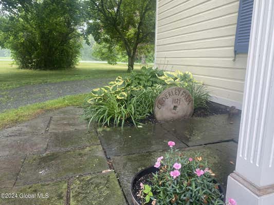 797 WESTERN RD, CASTLETON ON HUDSON, NY 12033, photo 4 of 90