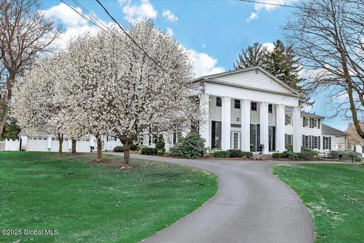 Newtonville, New York, 12110, United States, ,6 BathroomsBathrooms,Residential,Active,1798098