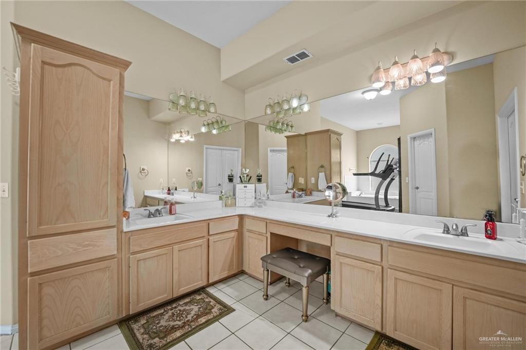 Mission, Texas, 78572, United States, 7 Bedrooms Bedrooms, ,7 BathroomsBathrooms,Residential,Active,1914940