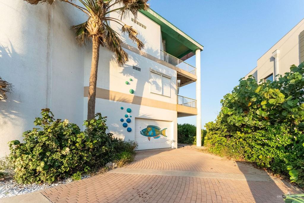 South Padre Island, Texas, 78597, United States, 4 Bedrooms Bedrooms, ,4 BathroomsBathrooms,Residential,Active,1913046