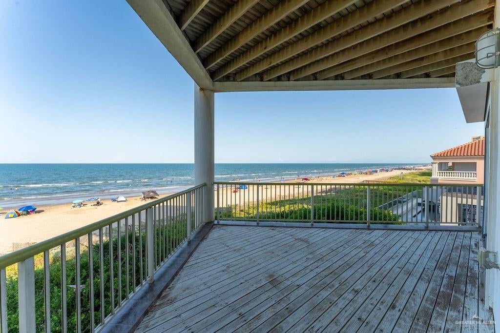 South Padre Island, Texas, 78597, United States, 4 Bedrooms Bedrooms, ,4 BathroomsBathrooms,Residential,Active,1913046