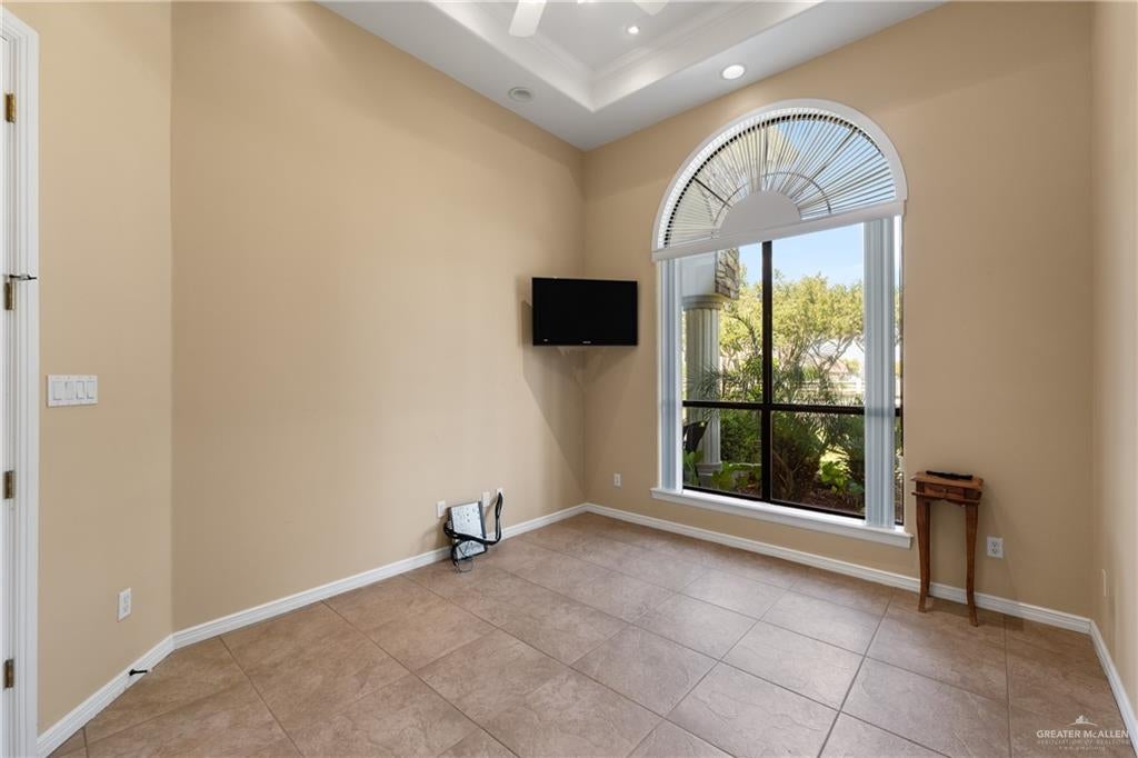 Edinburg, Texas, 78539, United States, 6 Bedrooms Bedrooms, ,5 BathroomsBathrooms,Residential,Active,1953652