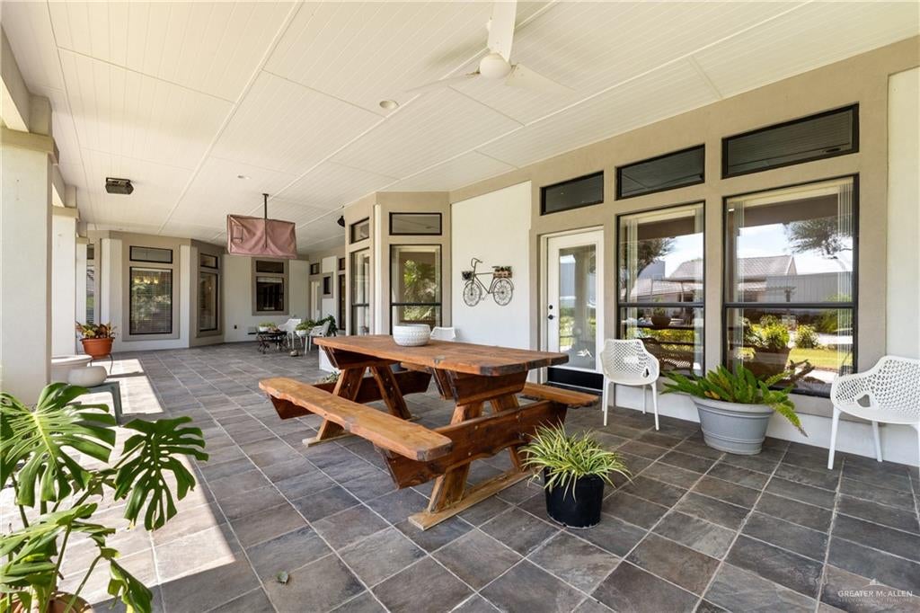 Edinburg, Texas, 78539, United States, 6 Bedrooms Bedrooms, ,5 BathroomsBathrooms,Residential,Active,1953652