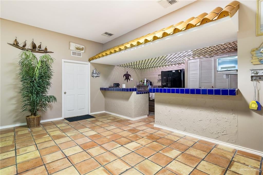 South Padre Island, Texas, 78597, United States, ,4 BathroomsBathrooms,Residential,Active,1769571