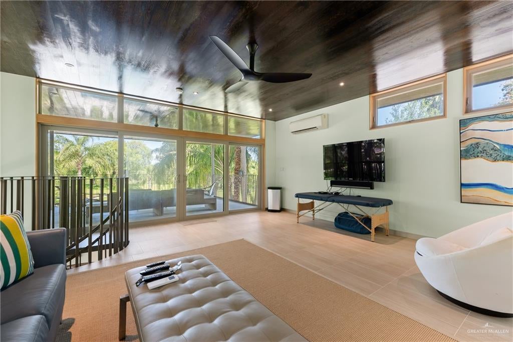Harlingen, Texas, 78550, United States, 5 Bedrooms Bedrooms, ,6 BathroomsBathrooms,Residential,Active,1780425