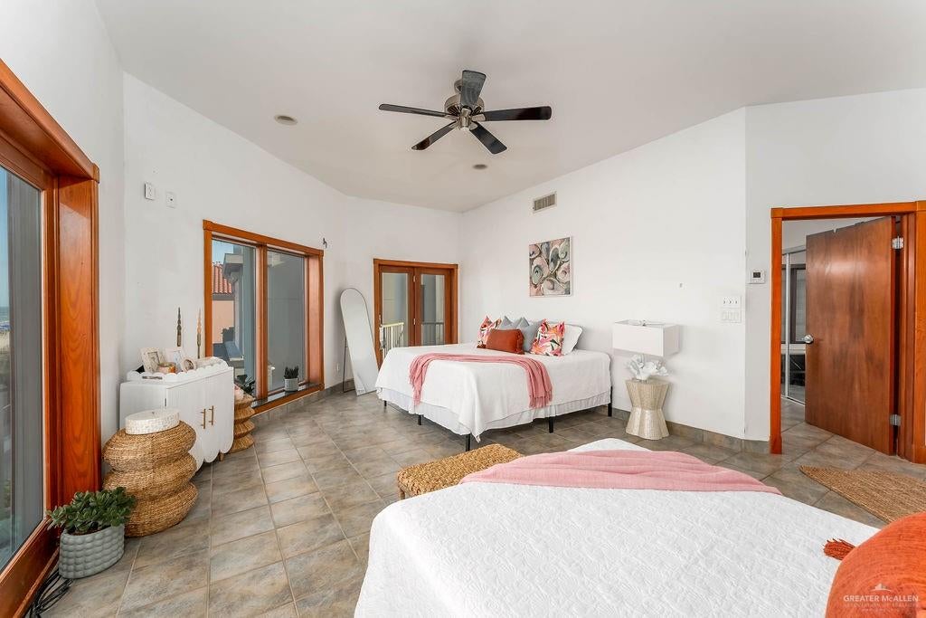 South Padre Island, Texas, 78597, United States, 4 Bedrooms Bedrooms, ,4 BathroomsBathrooms,Residential,Active,1913046