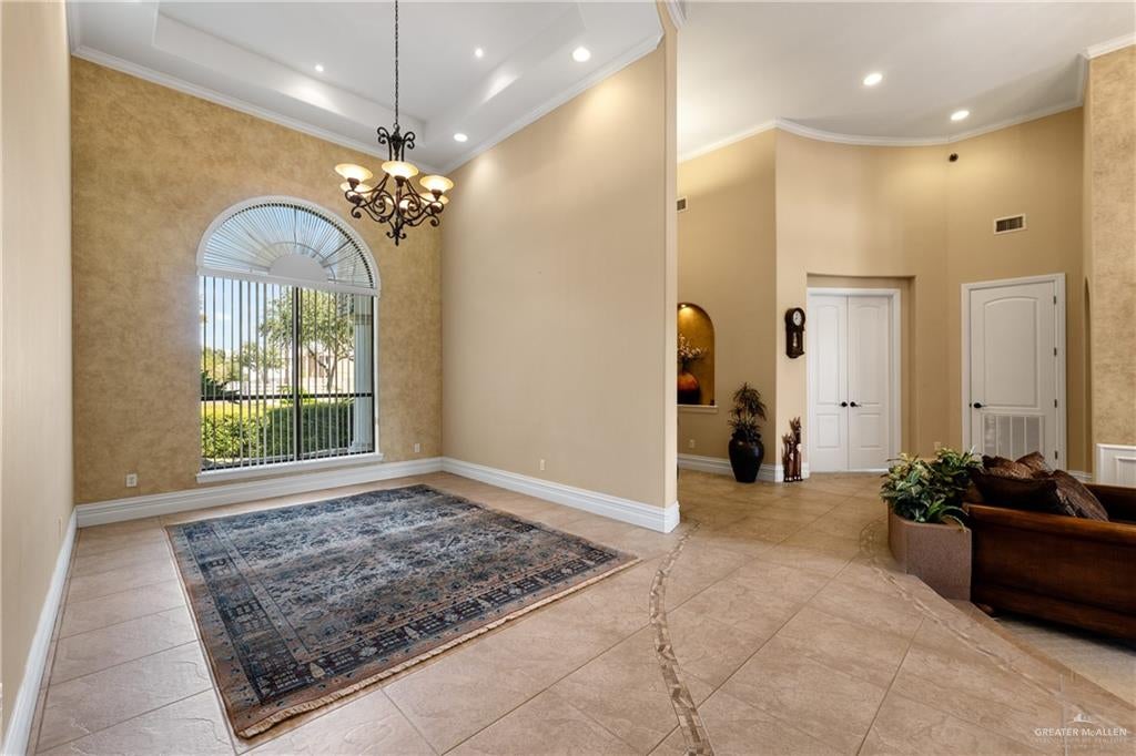 Edinburg, Texas, 78539, United States, 6 Bedrooms Bedrooms, ,5 BathroomsBathrooms,Residential,Active,1953652