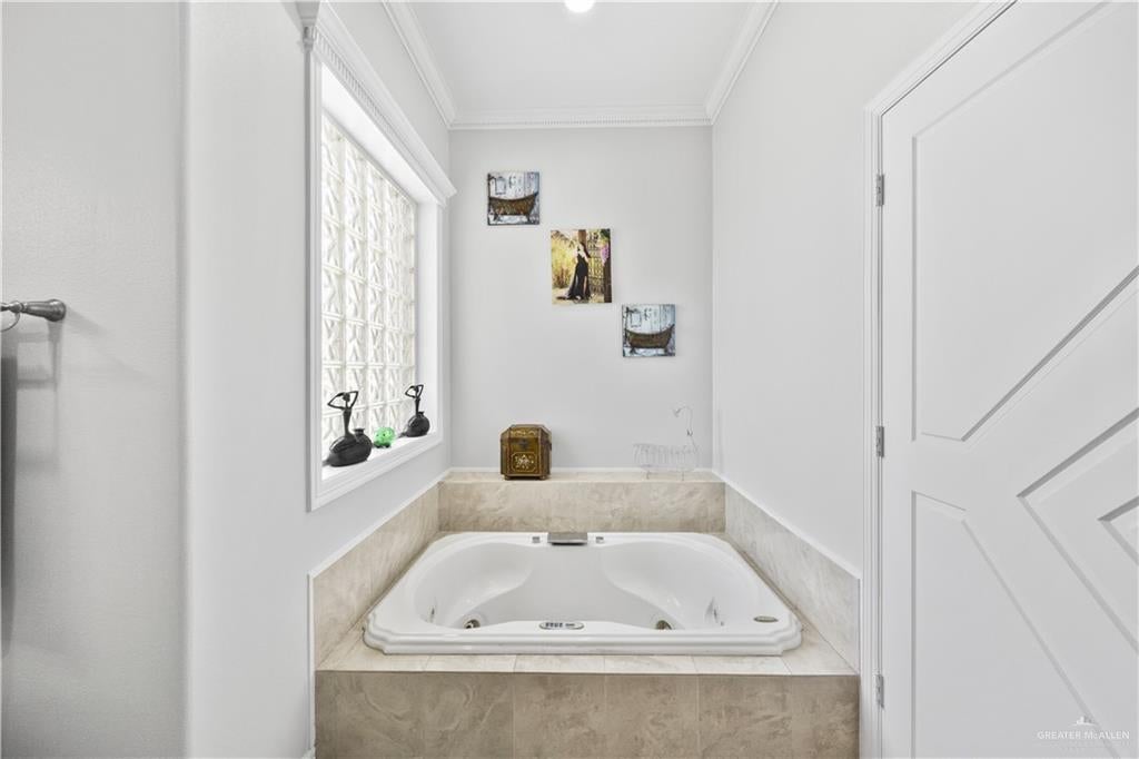 Mission, Texas, 78573, United States, 5 Bedrooms Bedrooms, ,6 BathroomsBathrooms,Residential,Active,1942394