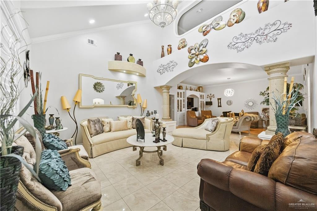 Mission, Texas, 78573, United States, 5 Bedrooms Bedrooms, ,6 BathroomsBathrooms,Residential,Active,1942394