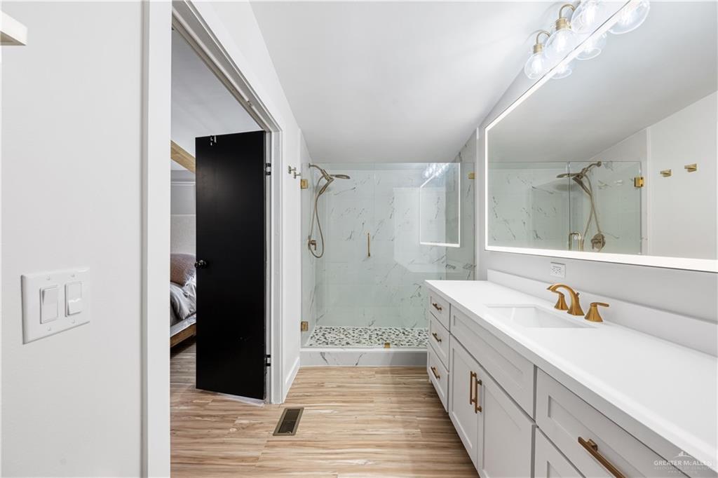 Edinburg, Texas, 78541, United States, 2 Bedrooms Bedrooms, ,2 BathroomsBathrooms,Residential,Active,2015827