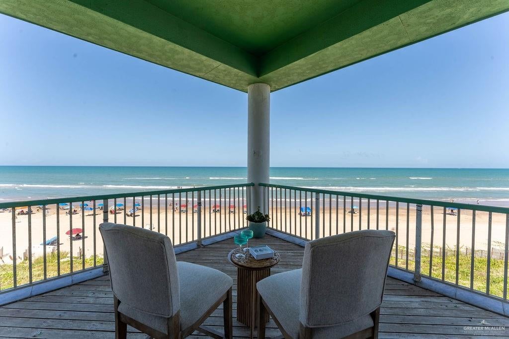South Padre Island, Texas, 78597, United States, 4 Bedrooms Bedrooms, ,4 BathroomsBathrooms,Residential,Active,1913046