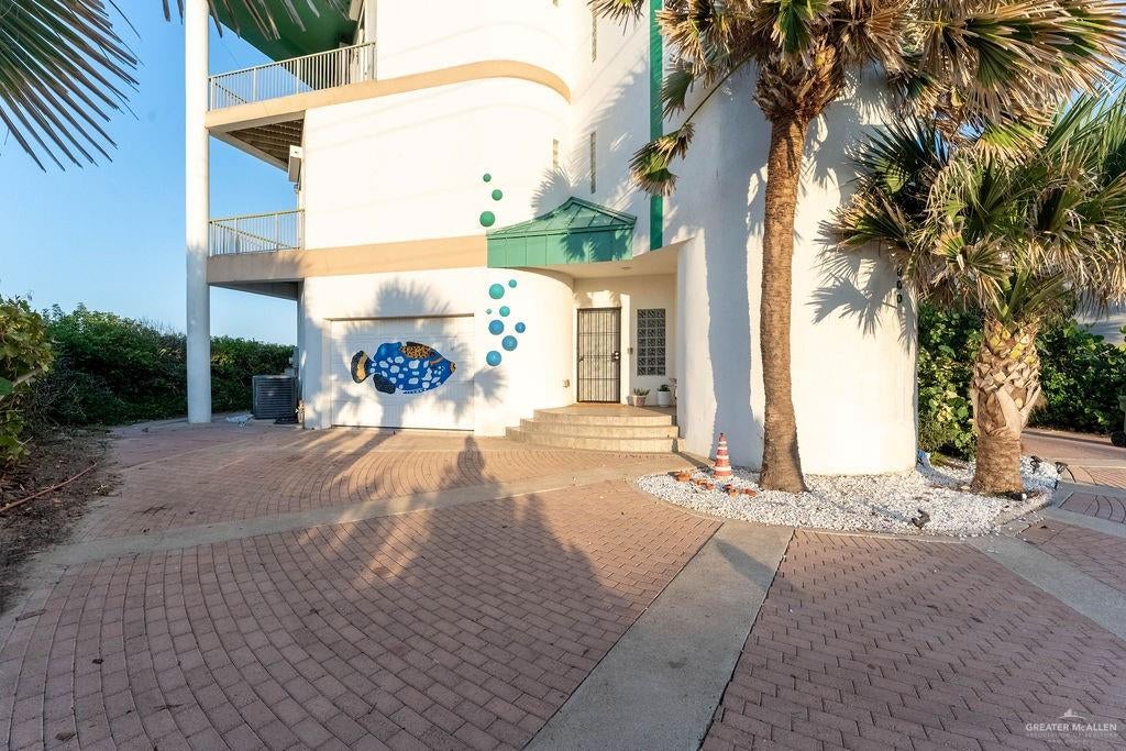 South Padre Island, Texas, 78597, United States, 4 Bedrooms Bedrooms, ,4 BathroomsBathrooms,Residential,Active,1913046