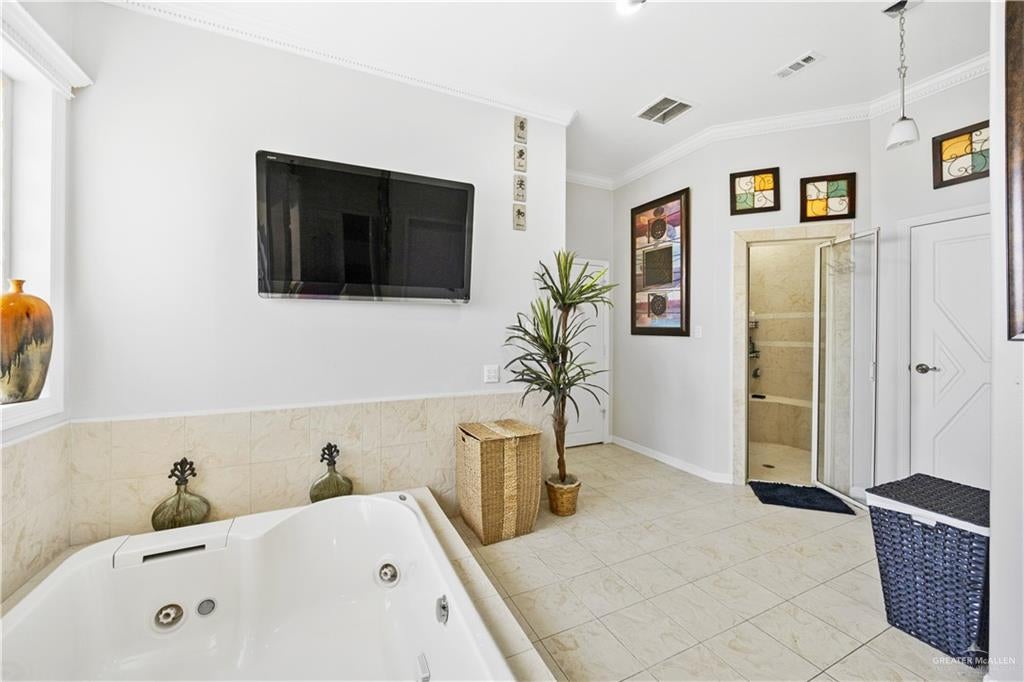 Mission, Texas, 78573, United States, 5 Bedrooms Bedrooms, ,6 BathroomsBathrooms,Residential,Active,1942394