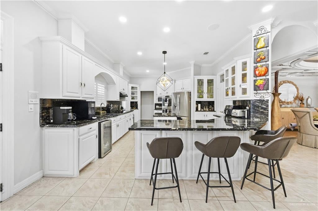 Mission, Texas, 78573, United States, 5 Bedrooms Bedrooms, ,6 BathroomsBathrooms,Residential,Active,1942394