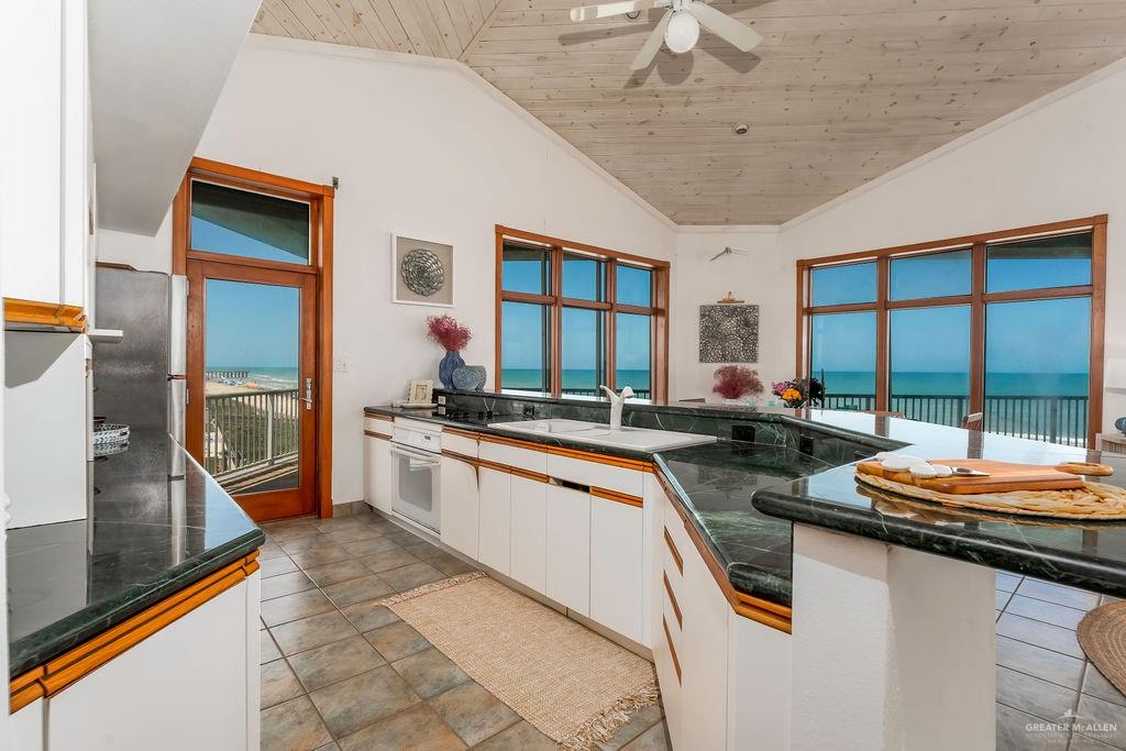 South Padre Island, Texas, 78597, United States, 4 Bedrooms Bedrooms, ,4 BathroomsBathrooms,Residential,Active,1913046