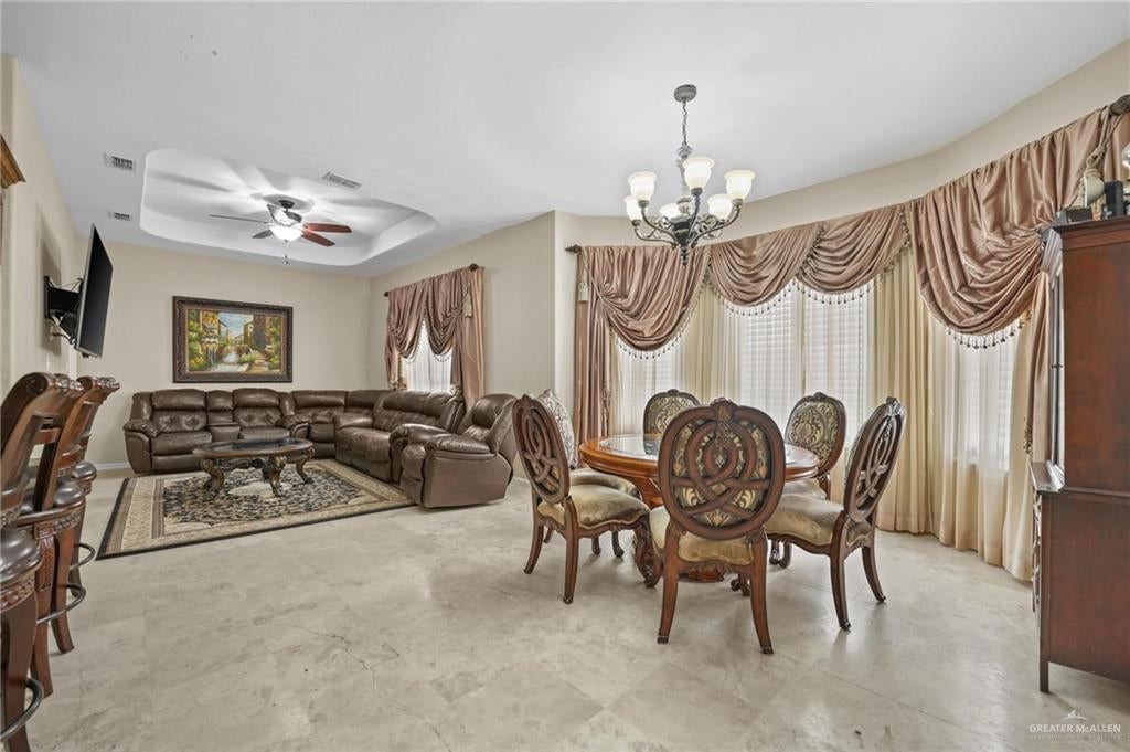 Mission, Texas, 78572, United States, 7 Bedrooms Bedrooms, ,7 BathroomsBathrooms,Residential,Active,1914940