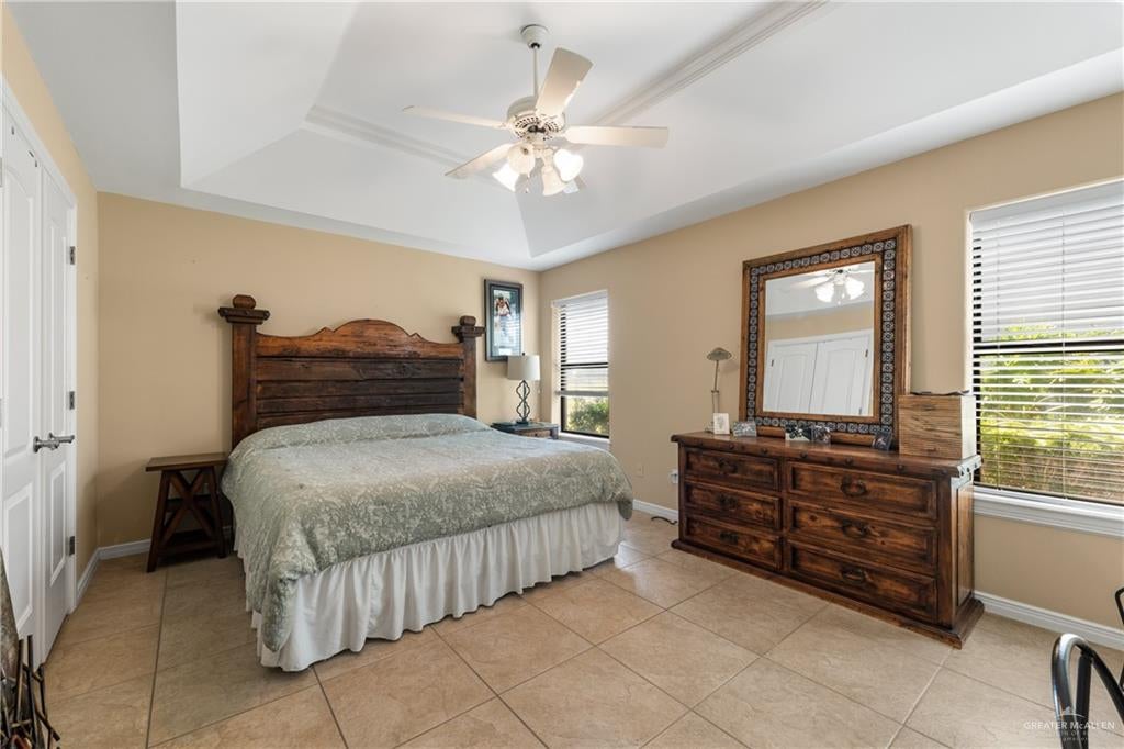 Edinburg, Texas, 78539, United States, 6 Bedrooms Bedrooms, ,5 BathroomsBathrooms,Residential,Active,1953652