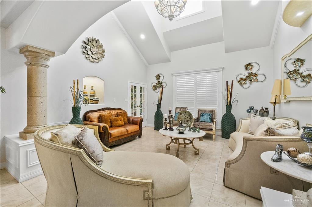 Mission, Texas, 78573, United States, 5 Bedrooms Bedrooms, ,6 BathroomsBathrooms,Residential,Active,1942394