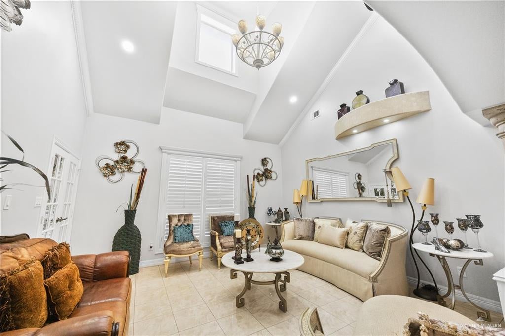 Mission, Texas, 78573, United States, 5 Bedrooms Bedrooms, ,6 BathroomsBathrooms,Residential,Active,1942394