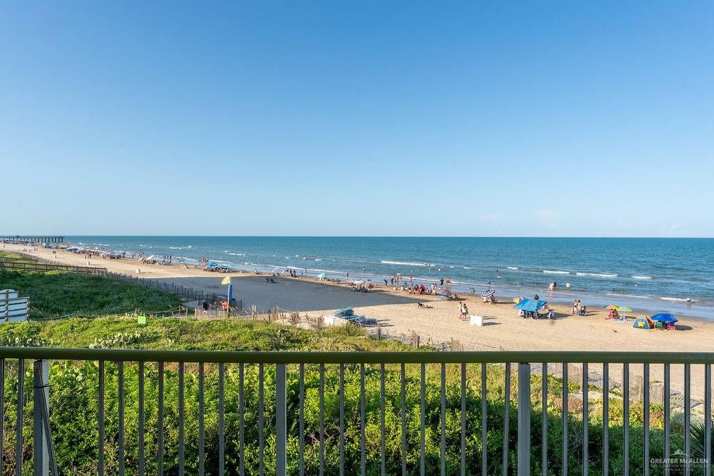 South Padre Island, Texas, 78597, United States, 4 Bedrooms Bedrooms, ,4 BathroomsBathrooms,Residential,Active,1913046